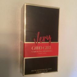 NWT - Carolina Herrera Very Good Girl Parfum 