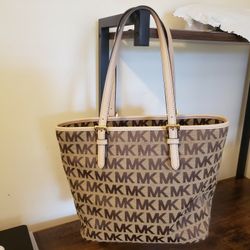 Michael Kors Jet Set Handbag