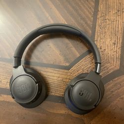 JBL Tune 720BT 
