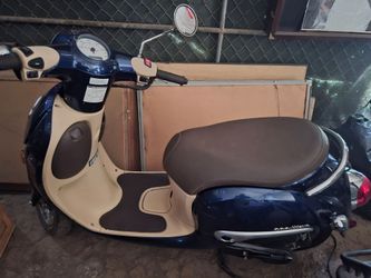 2018 Honda Metropolitan scooter