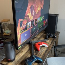 Xbox Series X - Like New Condition
