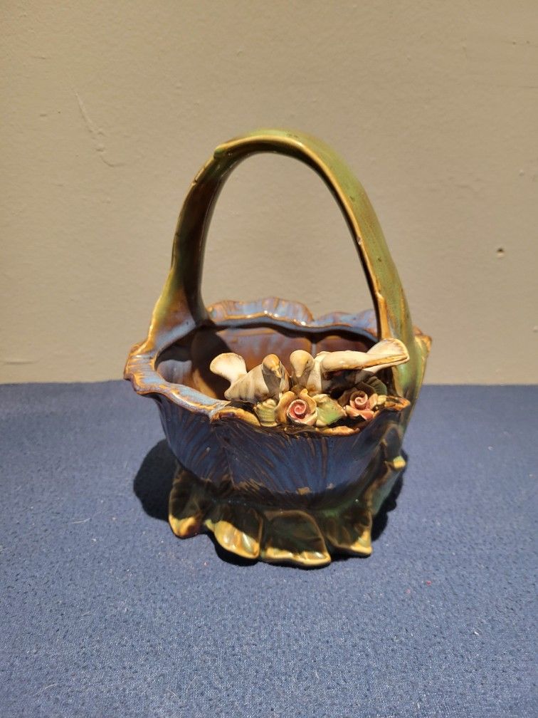 Ceramic Bird On Cabbage Leaf Basket