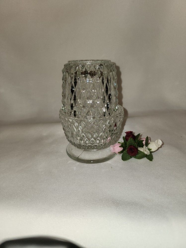 Vintage Indiana Glass Diamond Point Fairy Lamp