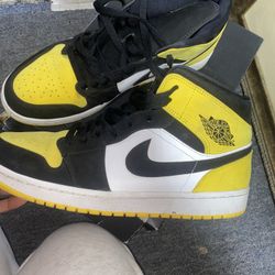 Air Jordan Mid