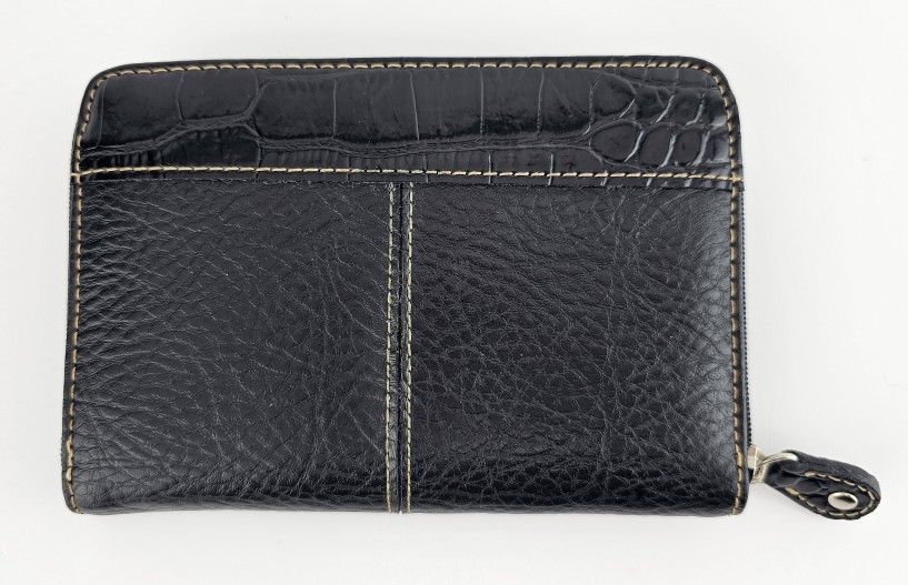 Liz Claiborne Black Leather Coin Card Zipper Wallet