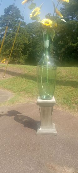 New 32 in tall recycled glass floor vase high quality masterpiece thick and elegant made in Portugal