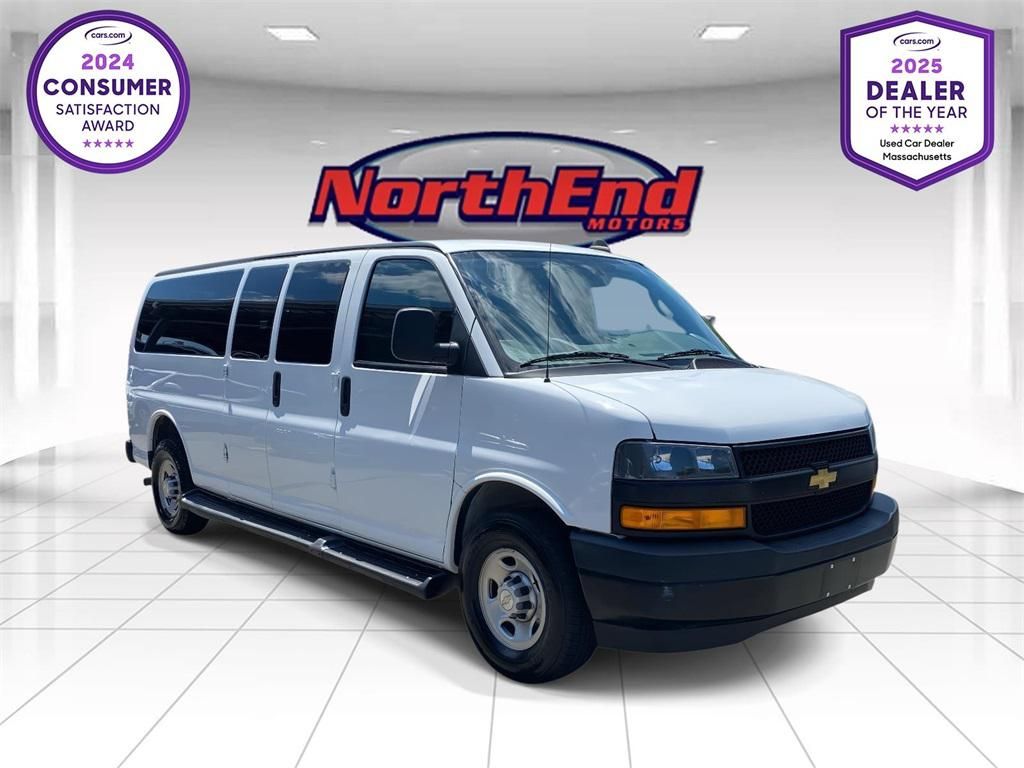 2022 Chevrolet Express Passenger