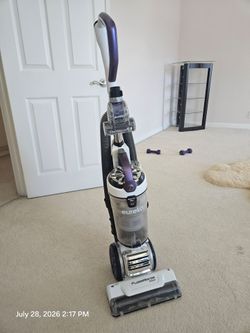 Eureka Floorrover Dash