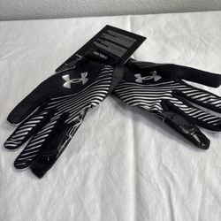 UA Under Armour Football Gloves Medium New