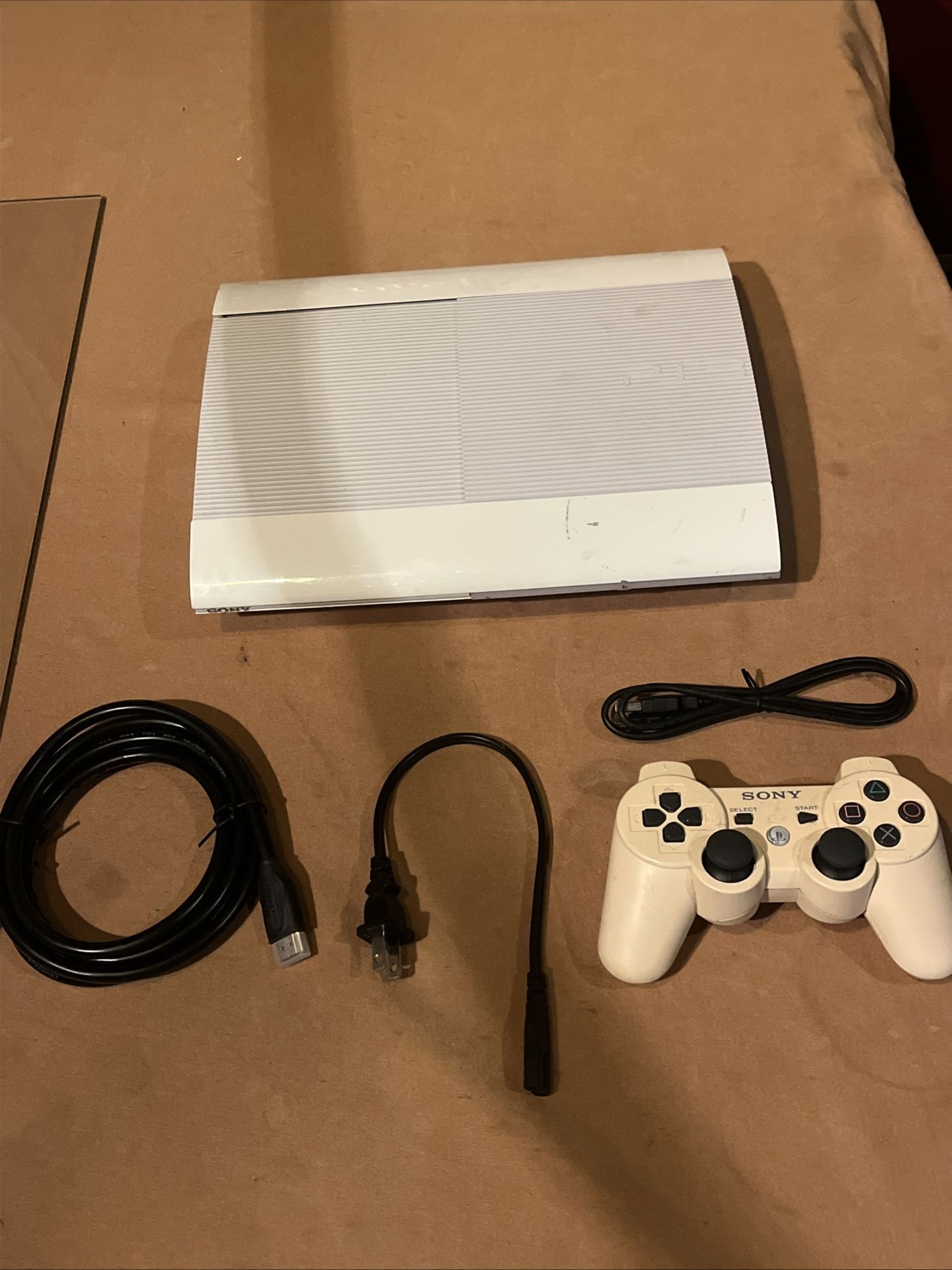 Sony PS3 Super Slim 500GB White CECH-4001C Console w/ Cords & Controller