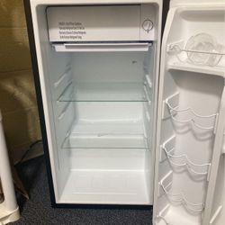 Galanz mini fridge 3.3 best sale