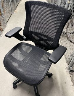 Swivel Desk Chair 