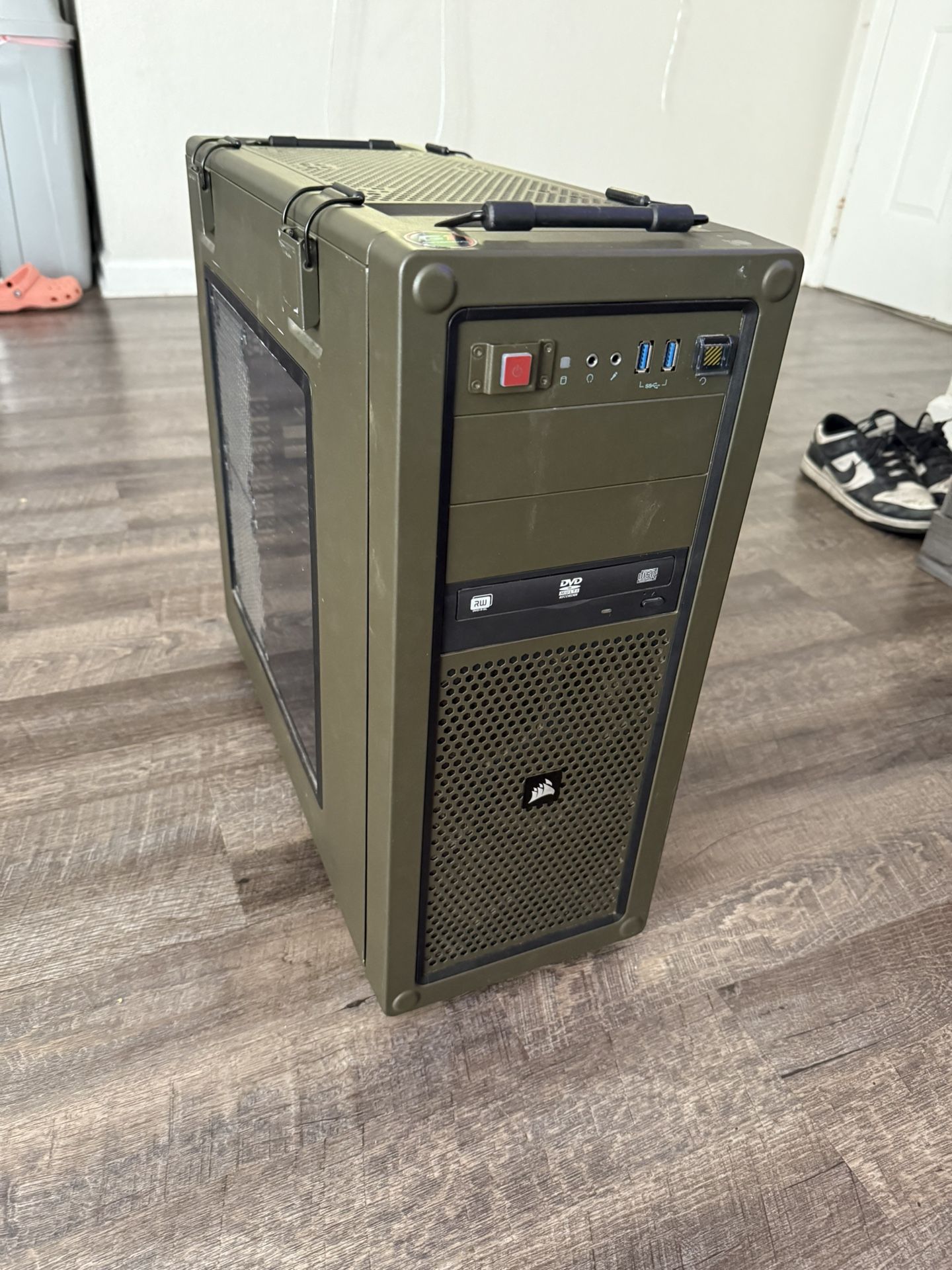 Corsair Vengeance C70 Case