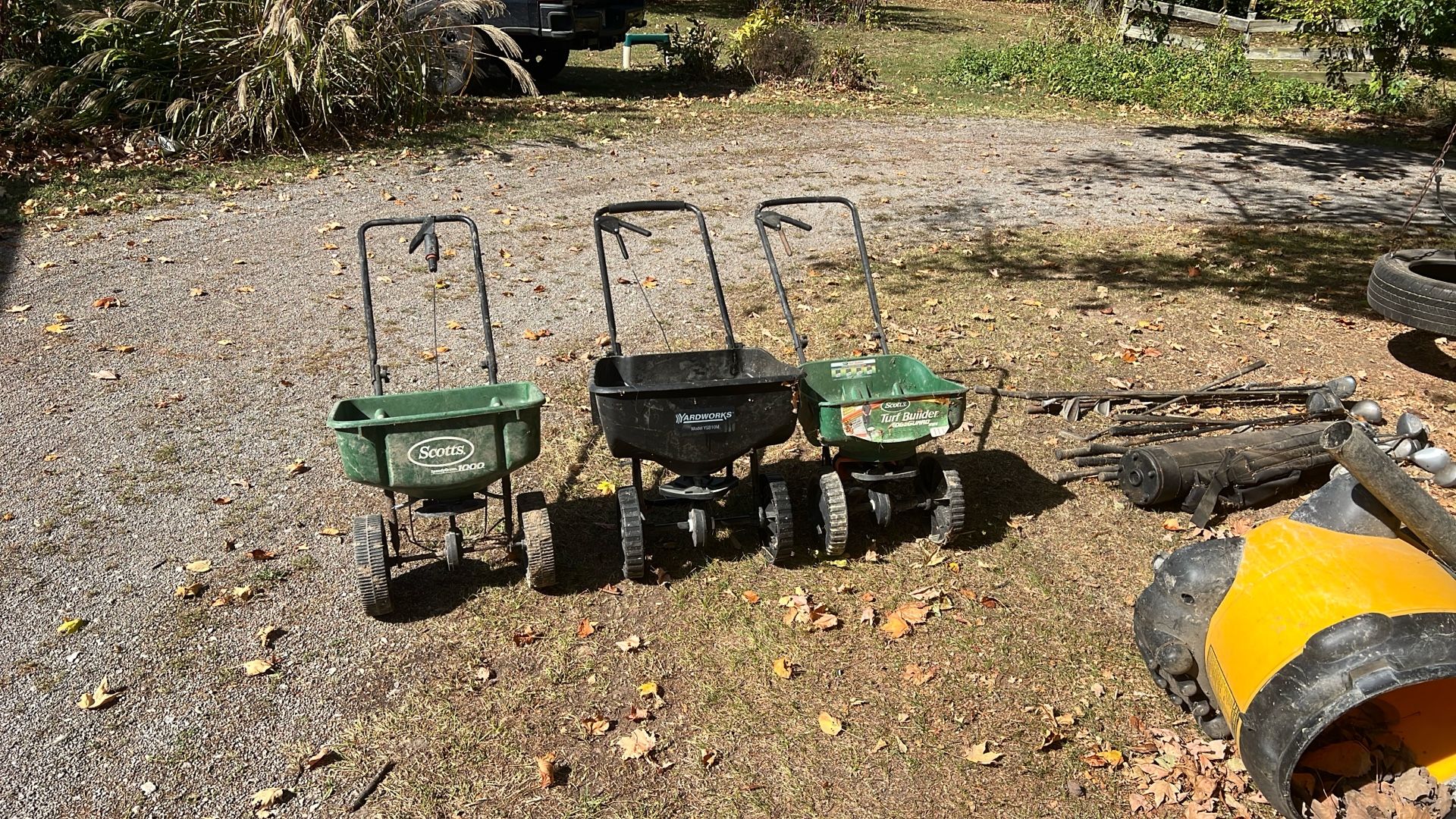 Fertilizer/Seed Spreader