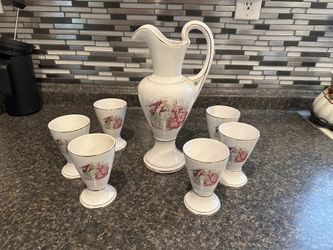Decorative Drinking Set
