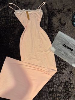 Skims fits everybody long lace dress