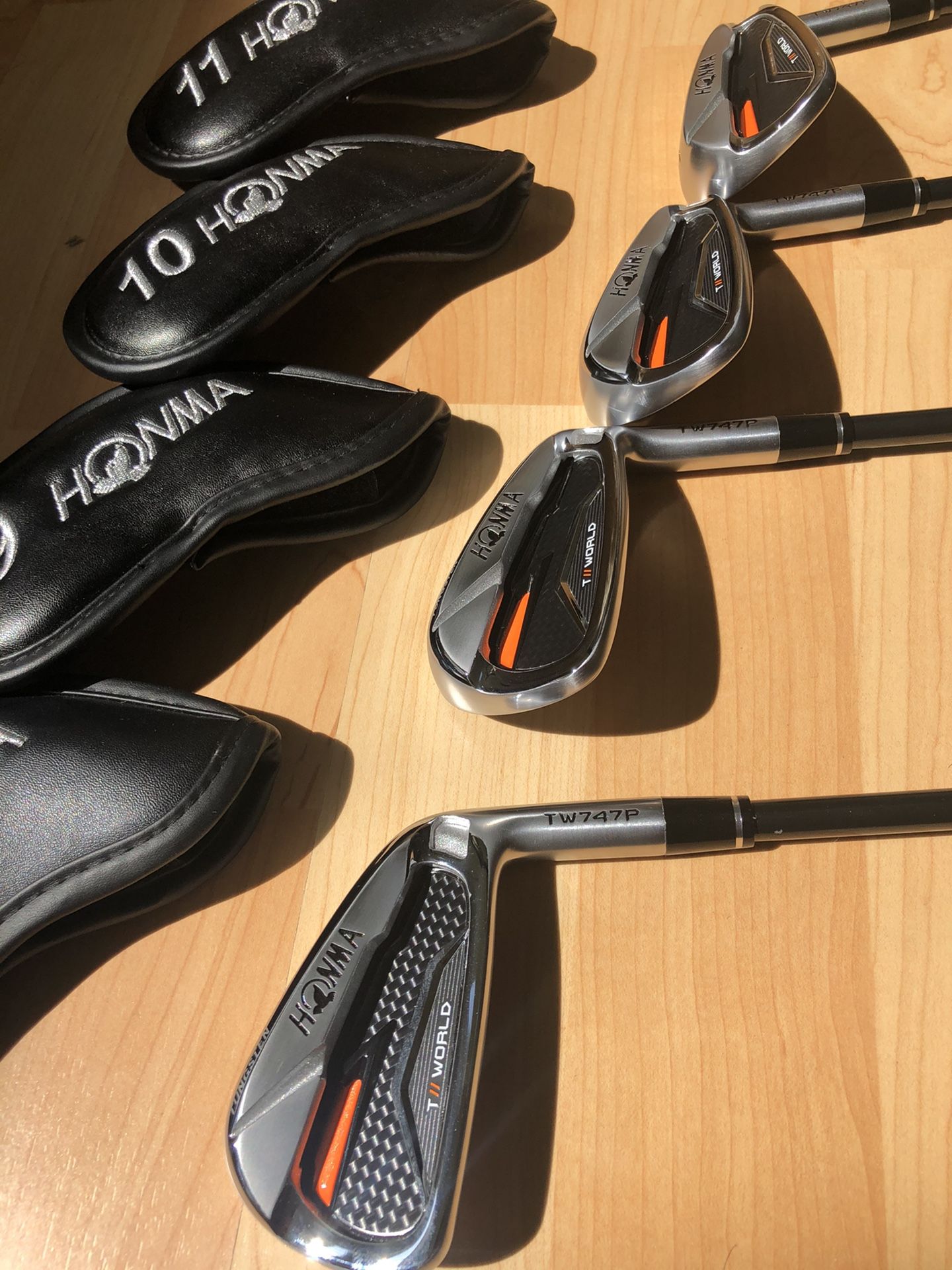 Honma tw 747 p iron 5,9,10 pw, 11 gw graphite reg