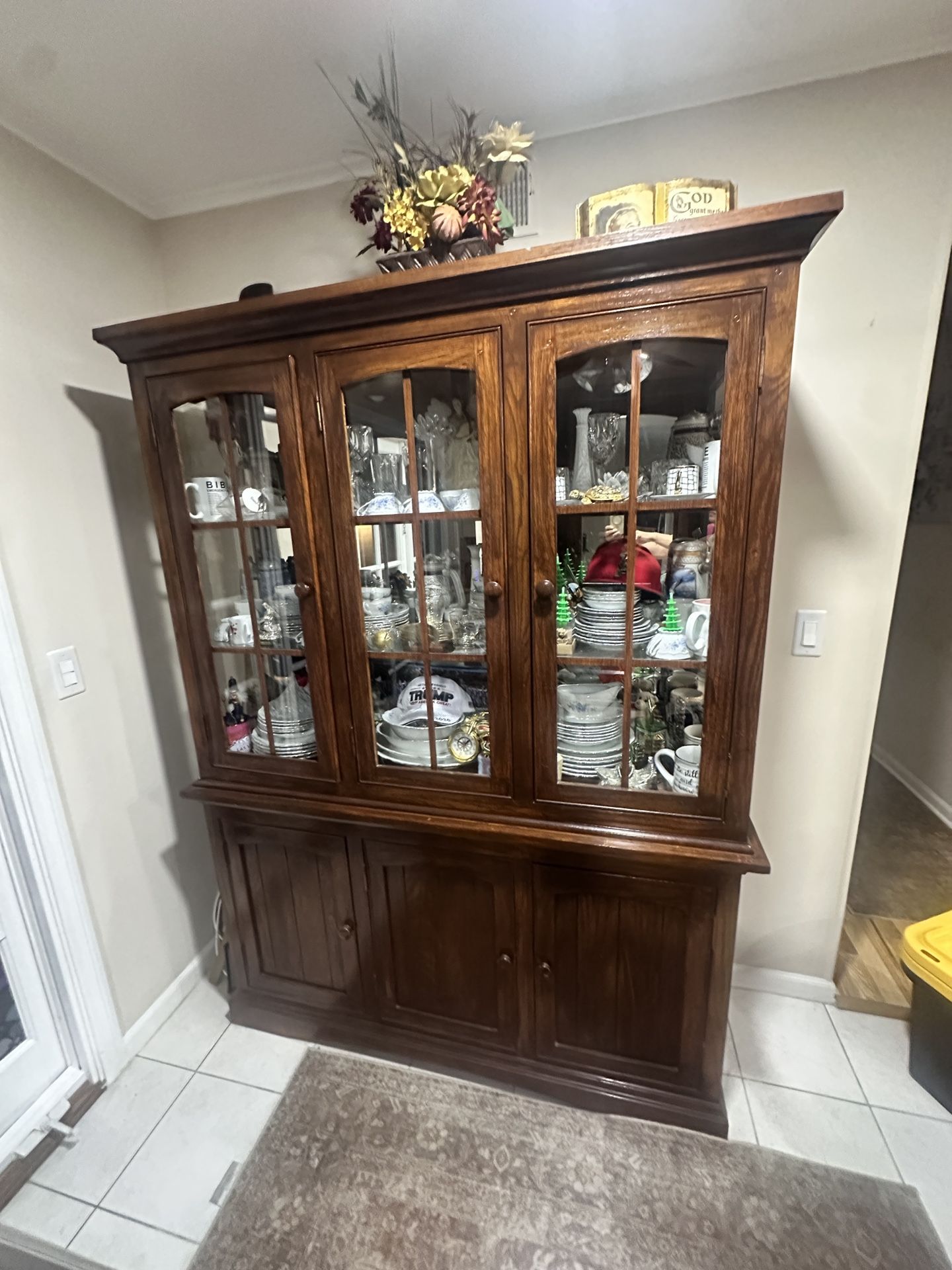 Chinese Cabinet
