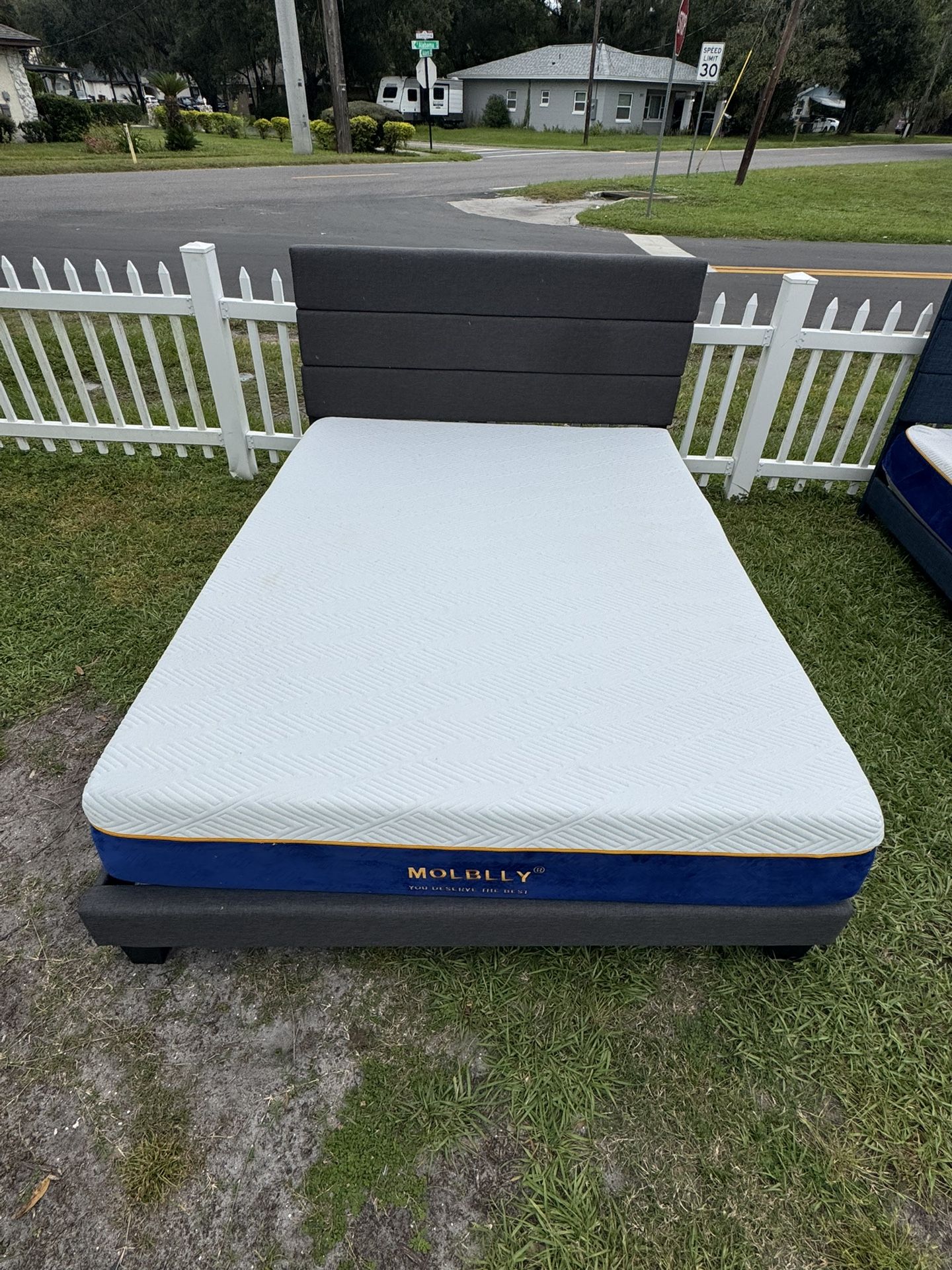 Queen Bed 