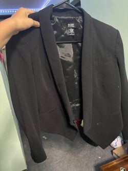 Body by Victoria Black Blazer