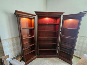 Hamilton Heritage mohagany wood bookcase.
