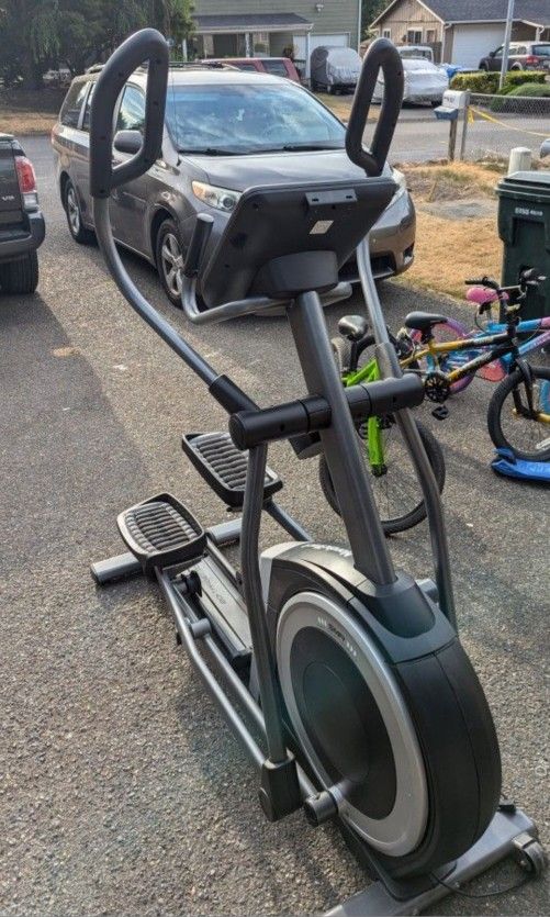 NordicTrack Commercial 9.9 Elliptical Machine