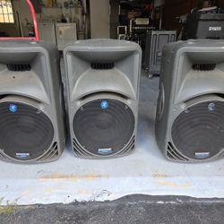Mackie SRM 450 POWERED SPEAKERS 