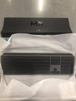 Logitech MX Keys Advanced Wireless Illuminated Keyboard, Tactile Responsive Typing, Backlighting, Bluetooth, USB-C, Apple macOS, Microsoft Windows, Li
