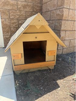 Free Dog House