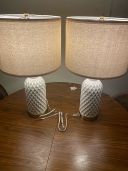 Set of 2 White Ceramic Table Lamps
