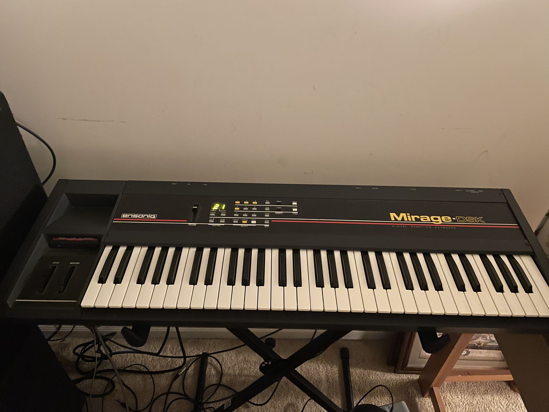 1987 Ensoniq Mirage Digital Sampling Keyboard