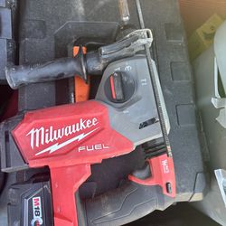 Milwaukee rotary hammer SDs plus