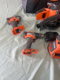 Ryobi took set with carrying case