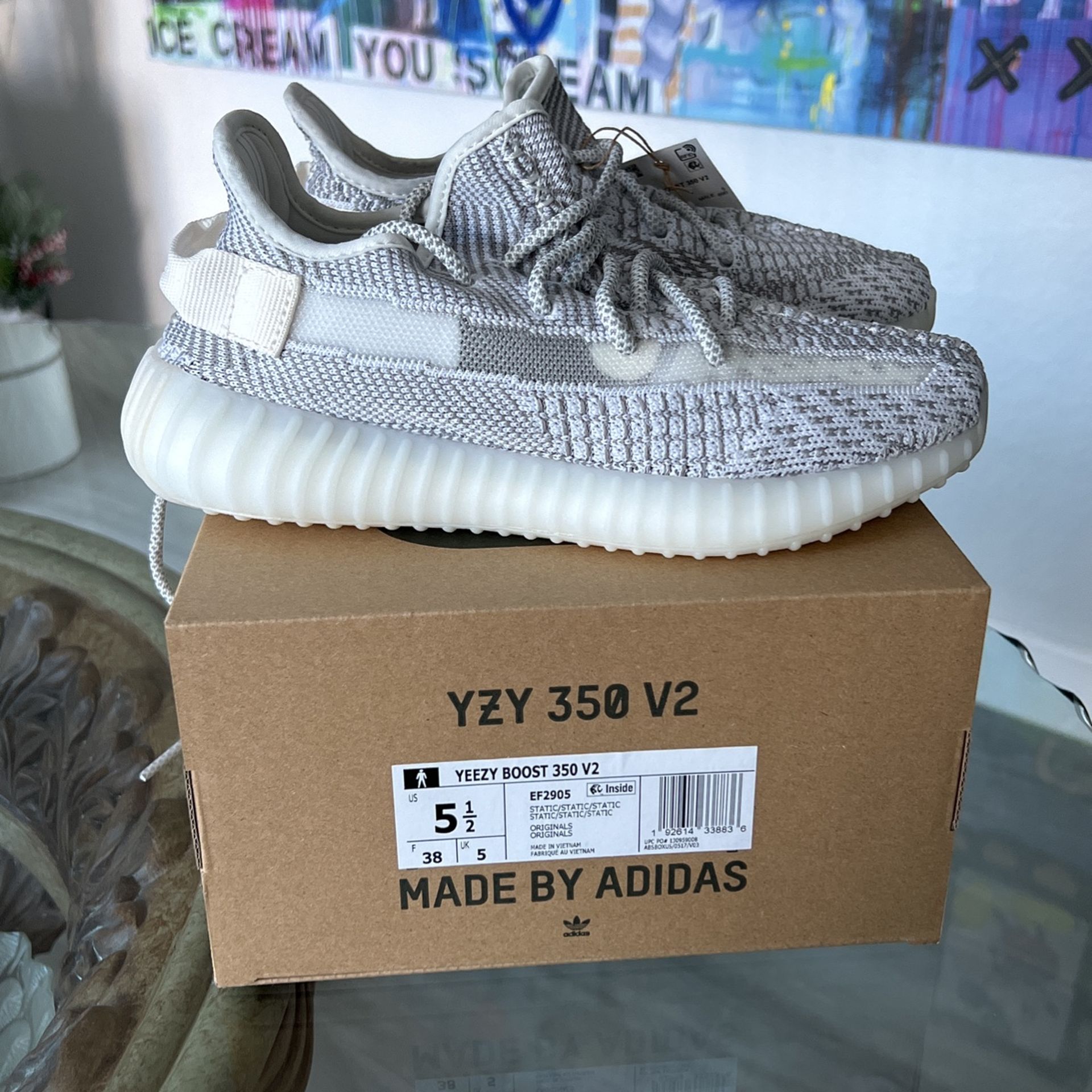 Yeezy 350 V2 Static