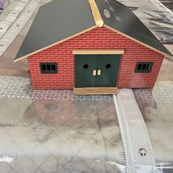 Breyer Wooden  Horse Stable