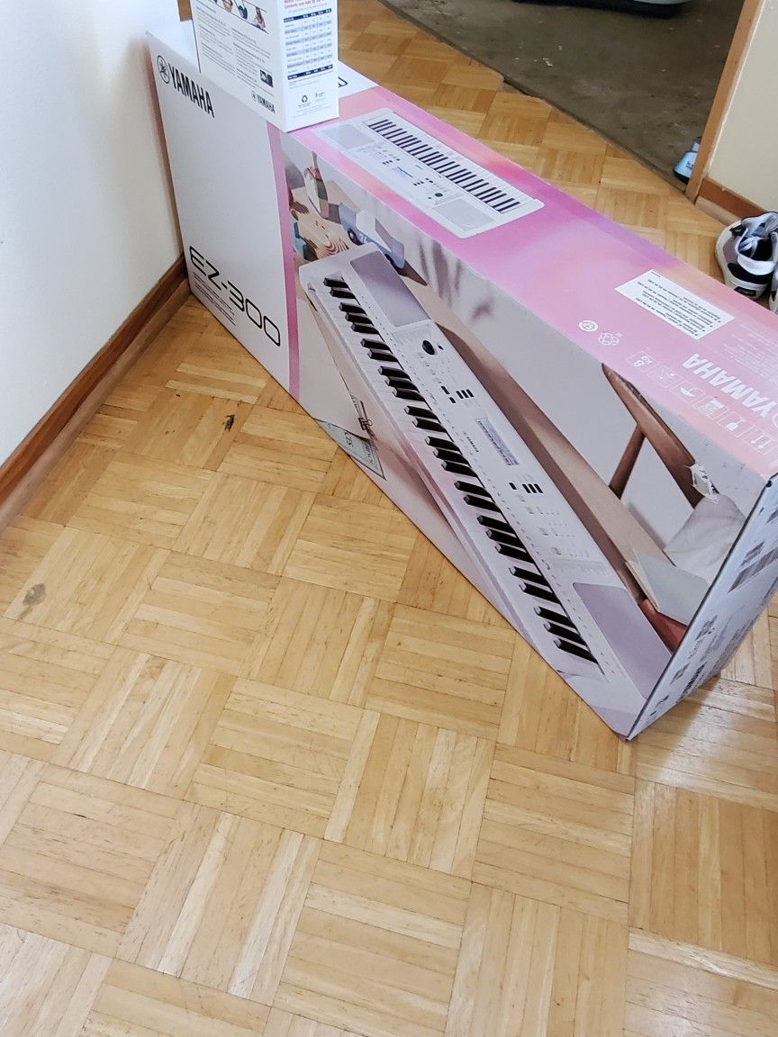 Yamaha Ez300 Keyboard