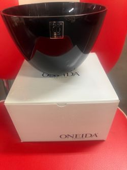 Oneida 24% Lead Crystal Ebony Black Glass Bowl