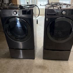 LG Washer/Dryer Pair 