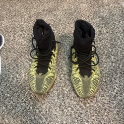 YZY Basketball Shoes