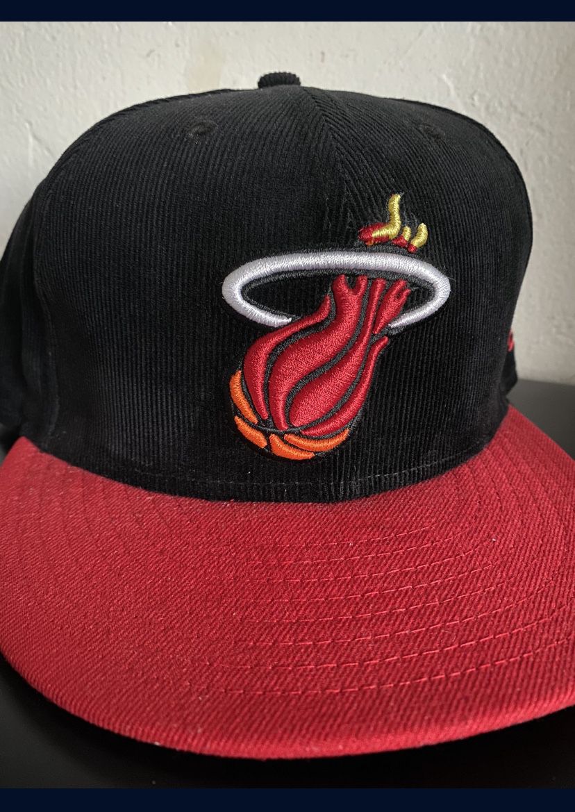 Miami Heat New Era Fitted Corduroy Hat Size 7 3/8  