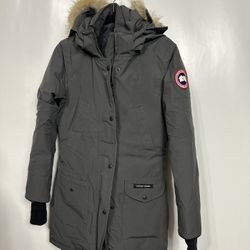 Canada Goose TRILLIUM Parka Down Coat.