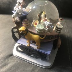 Disney Musical Globes And Figurines Collection 