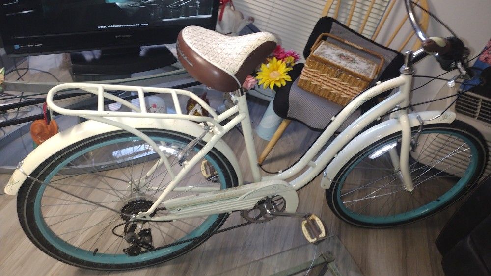 Classic Beach Cruiser Schwinn