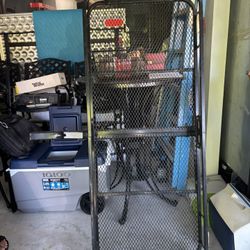 Hitch-Mounted Cargo Carrier Gate / Metal Mesh Rack