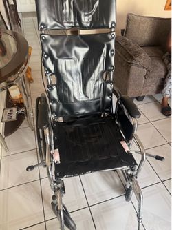 Reclining wheelchair