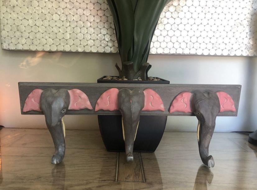 WALL MOUNT CLOTHING OR COAT HANGER