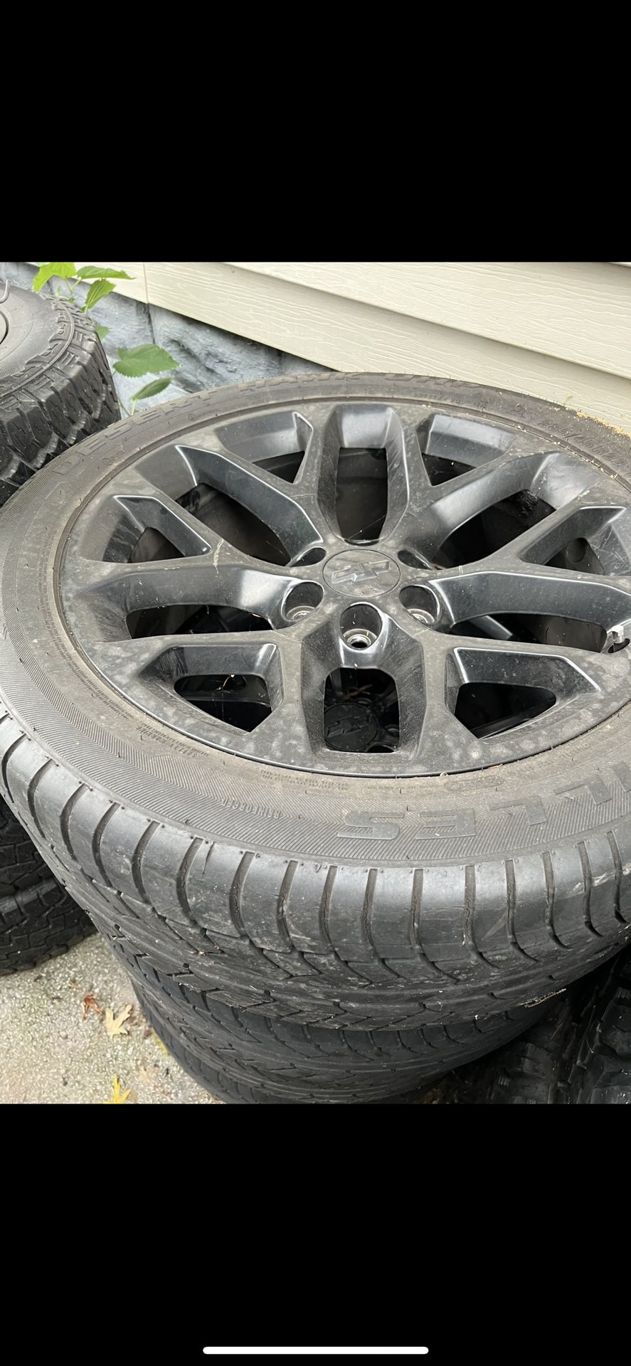 22 Inch Black Snowflakes 6x139.7 6 Lug 