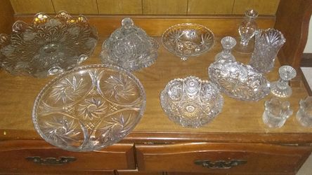 Vintage clear cut glass 12 peices