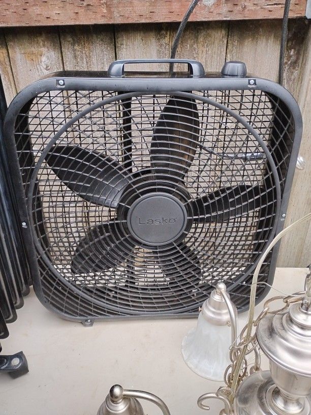 Lasko Box Fan
