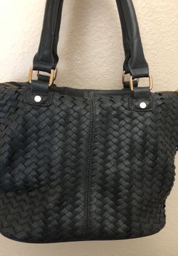Grey purse. Normal used. No scratches.